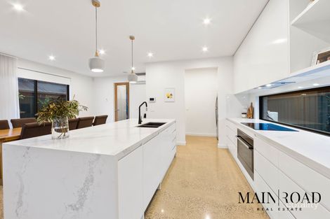 Property photo of 18 William Circuit Caroline Springs VIC 3023