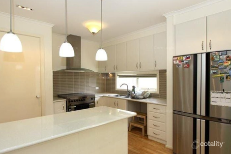 Property photo of 19 Tuana Place Truganina VIC 3029