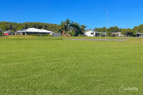 13 King Cl, Kurrimine Beach, QLD 4871