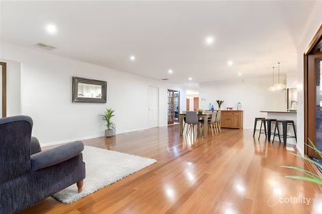 Property photo of 3 Thornley Drive Berwick VIC 3806