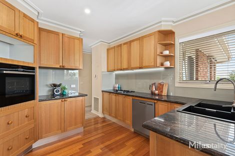 Property photo of 2/19 Brassey Avenue Rosanna VIC 3084