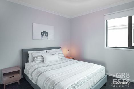 Property photo of 23 Faolan Way Cranbourne West VIC 3977