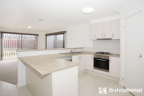 Property photo of 2 Ronit Court Pakenham VIC 3810