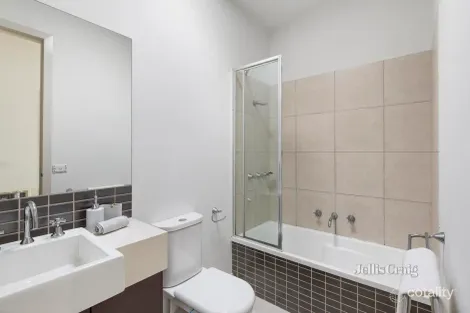 Property photo of 12/25 Pottage Circuit Macleod VIC 3085