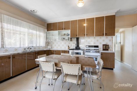 Property photo of 24 Maple Crescent Bell Park VIC 3215