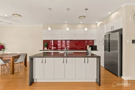 Property photo of 252 Ferguson Road Seven Hills QLD 4170