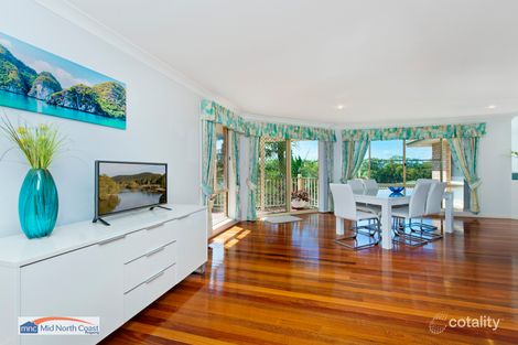 Property photo of 7 Kendall Crescent Bonny Hills NSW 2445