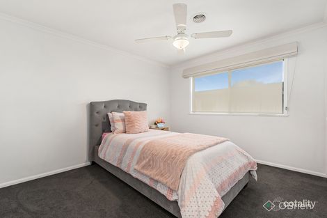 Property photo of 45 Cornwell Crescent Cranbourne East VIC 3977