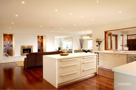 Property photo of 10 Yorkshire Drive Cranbourne North VIC 3977