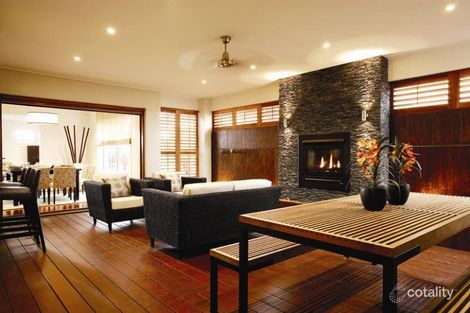 Property photo of 10 Yorkshire Drive Cranbourne North VIC 3977