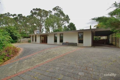 8 Braeside Dr, Launching Place, VIC 3139