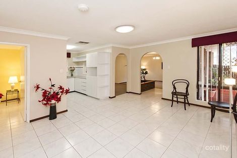 Property photo of 16 Bessant Court Camillo WA 6111