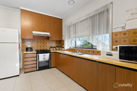 Property photo of 1/4 Dorset Road Ferntree Gully VIC 3156