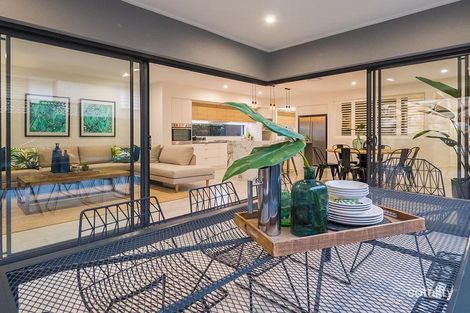 Property photo of 43 Tylers Run Keysborough VIC 3173