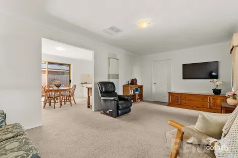 Property photo of 2/47 Tamar Drive Tatton NSW 2650
