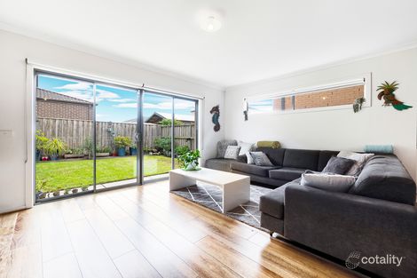 Property photo of 5 Carmichael Avenue Cranbourne West VIC 3977