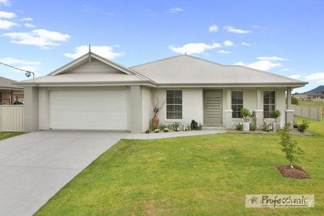 7 Grevillea Cres, Kootingal, NSW 2352