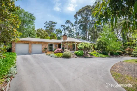 Property photo of 10 Carroll Street Launching Place VIC 3139