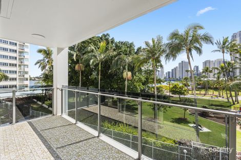Property photo of 23/40 Watson Esplanade Surfers Paradise QLD 4217