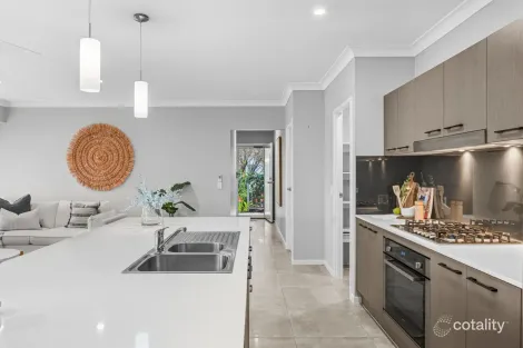 Property photo of 65 Waterline Boulevard Thornlands QLD 4164