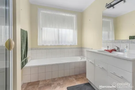 Property photo of 4 Comice Place Newnham TAS 7248