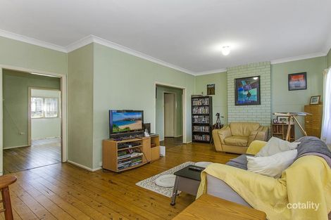 Property photo of 2 Lakeview Avenue Gorokan NSW 2263