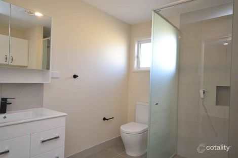 18 Dunalban Ave, Woy Woy, NSW 2256