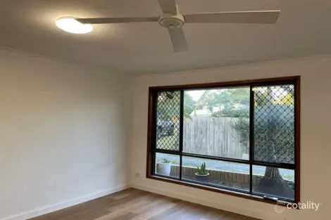 Property photo of 4/51 Imperial Parade Labrador QLD 4215