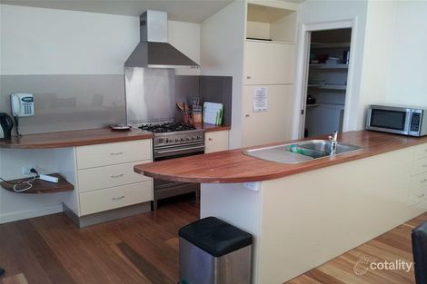 Property photo of 17 Shortland Esplanade Newcastle East NSW 2300