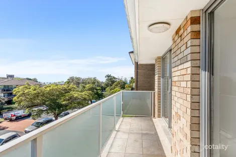Property photo of 8/81 Howard Avenue Dee Why NSW 2099