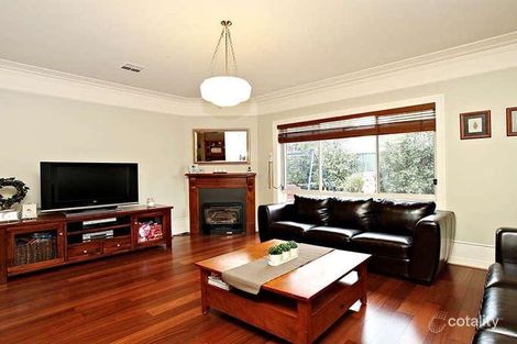 Property photo of 11 Lamplight Way Attwood VIC 3049