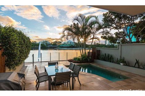 Property photo of 2/199 Stanhill Drive Surfers Paradise QLD 4217