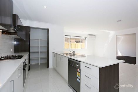 Property photo of 31 Leyland Drive Narre Warren South VIC 3805