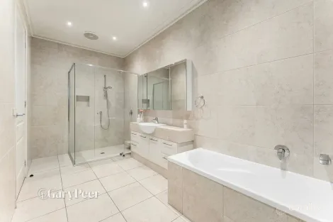 Property photo of 22 Powderham Road Caulfield North VIC 3161