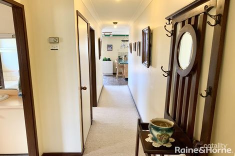 Property photo of 14 Barlow Close Thornton NSW 2322