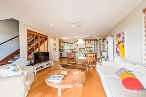 Property photo of 2/118 Railway Parade Norman Park QLD 4170