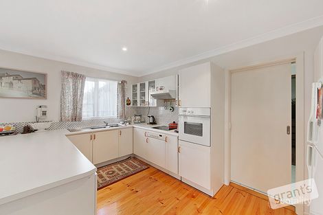 Property photo of 1 Balmain Drive Berwick VIC 3806