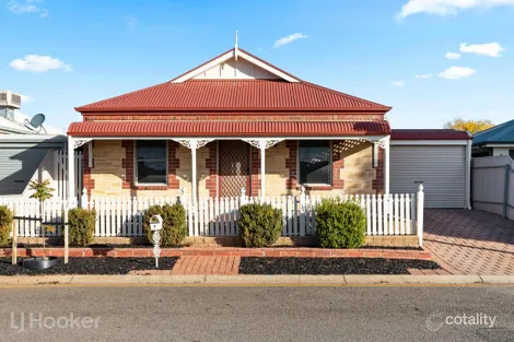 7 Farnell Pl, Greenwith, SA 5125