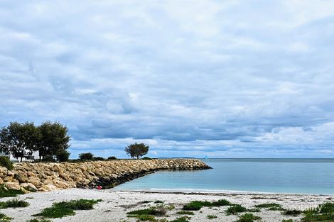 Property photo of 85 Caledonia Loop North Coogee WA 6163