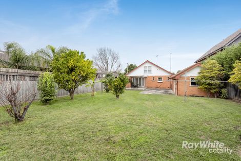 Property photo of 11 St Huberts Road Carnegie VIC 3163