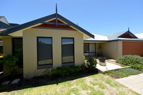 Property photo of 9 Brandalier Turn Aveley WA 6069