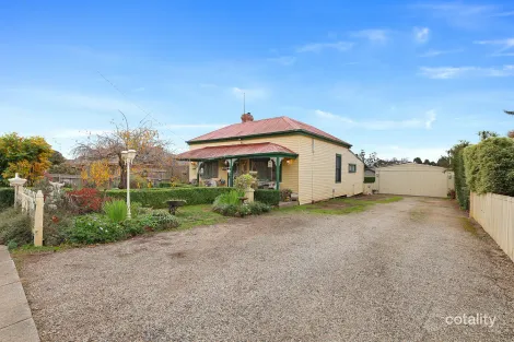 17 Lardner Rd, Drouin, VIC 3818