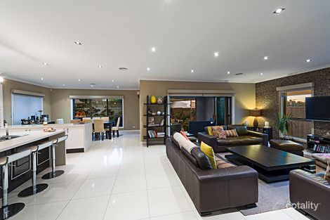 Property photo of 2 Kestrel Close Reservoir VIC 3073