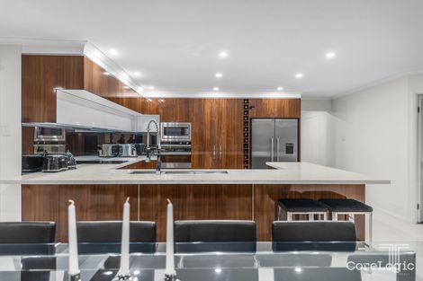 Property photo of 61 Coventry Circuit Carindale QLD 4152