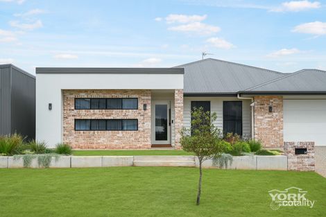 Property photo of 14 Kuwong Street Highfields QLD 4352