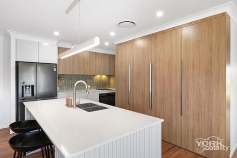 Property photo of 14 Kuwong Street Highfields QLD 4352