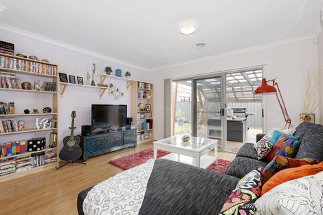 Property photo of 6 Woodford Street Craigieburn VIC 3064
