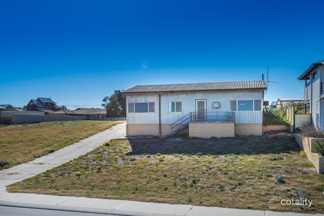 Property photo of 24 Ocean Drive Quinns Rocks WA 6030