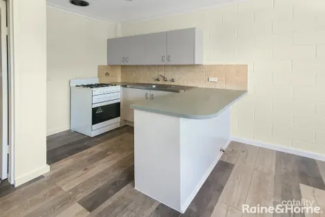 Property photo of 14/10 Macquoid Street Queanbeyan East NSW 2620