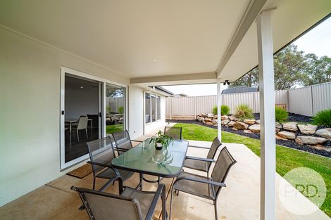 Property photo of 52 Preston Crescent Lloyd NSW 2650